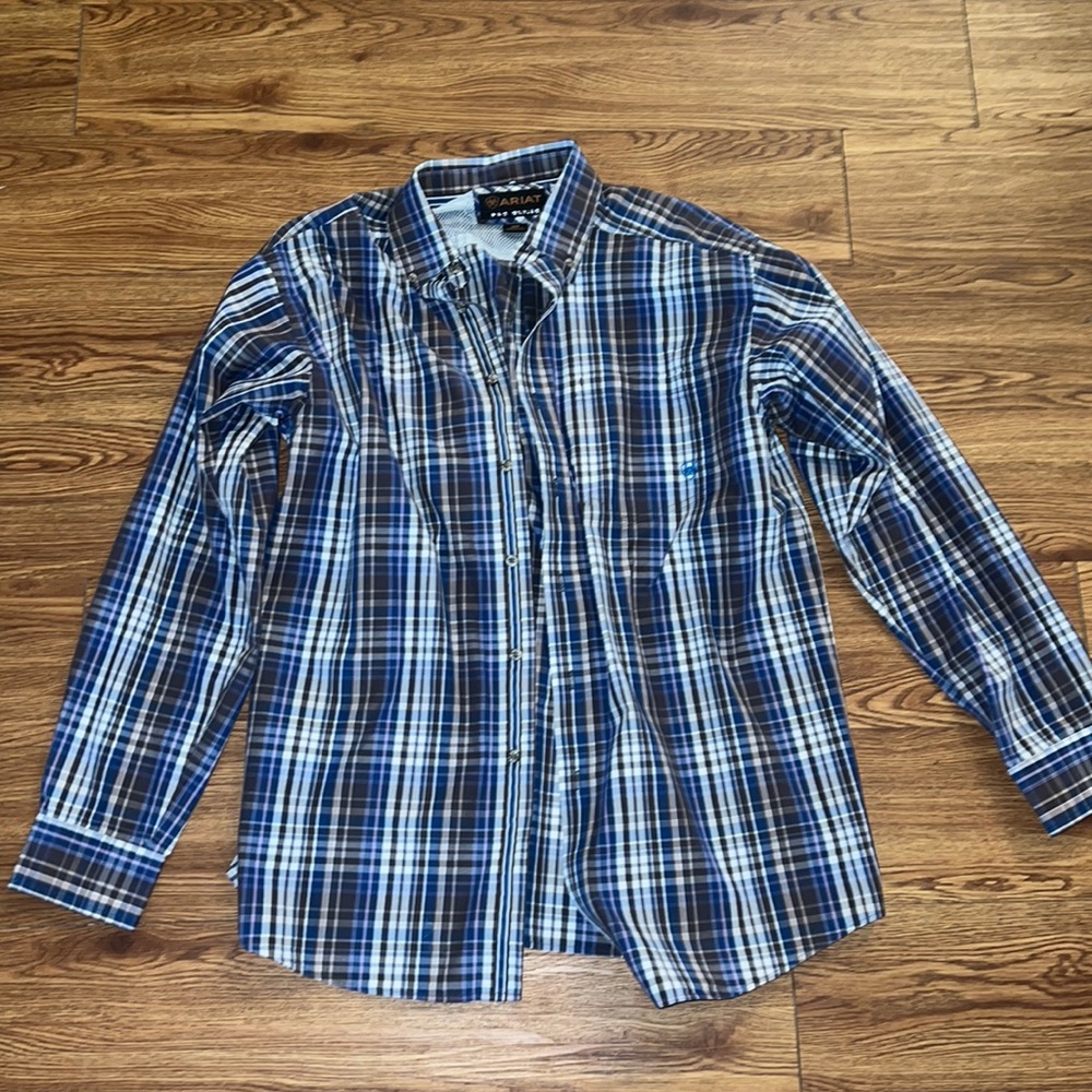 Ariat shirt